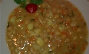 Zimowa zupa z ciecierzyca-Karol Milkowski